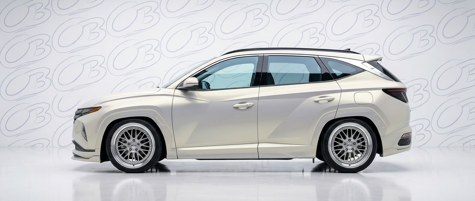 Aerodynamic  Hyundai Tucson Tucson - Sleek design for enhanced vehicle styling.