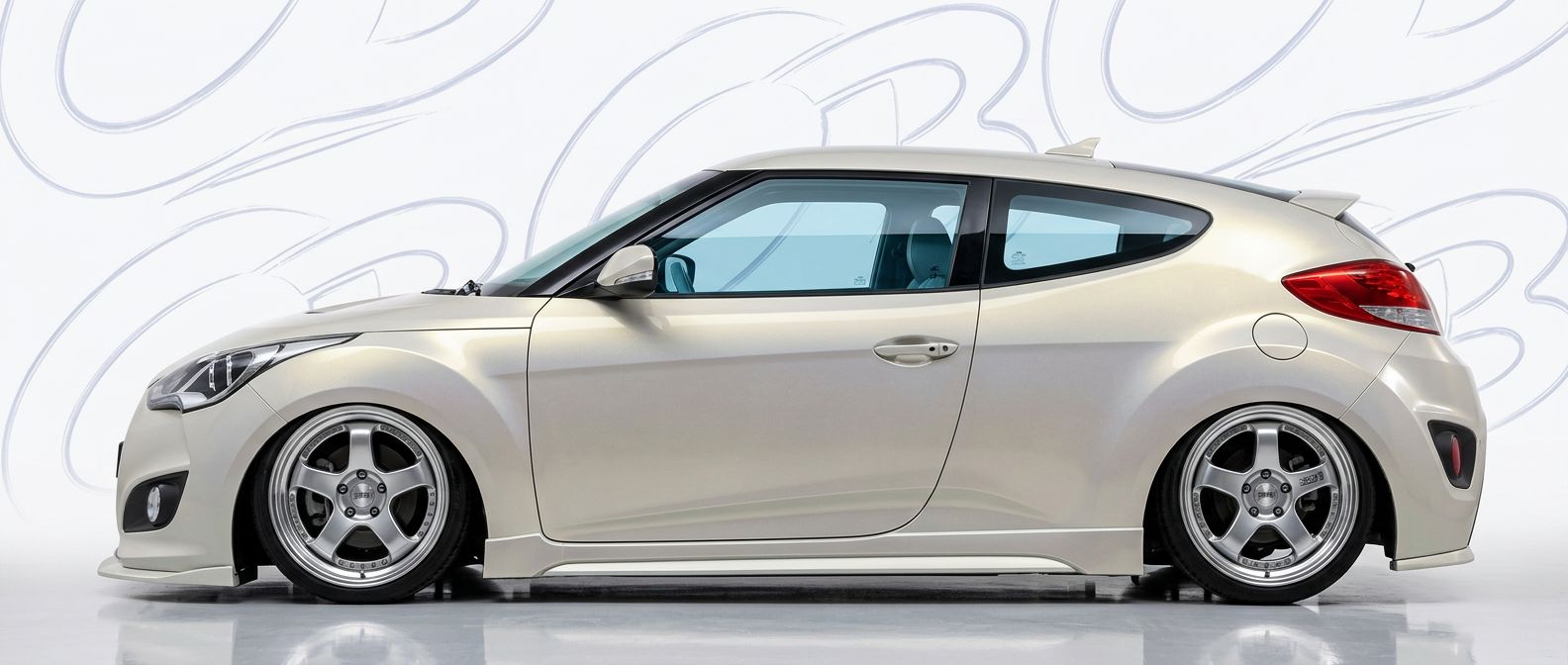 Top-tier 2015 Hyundai Veloster 2015 featuring a high-gloss finish and carbon fiber weave.