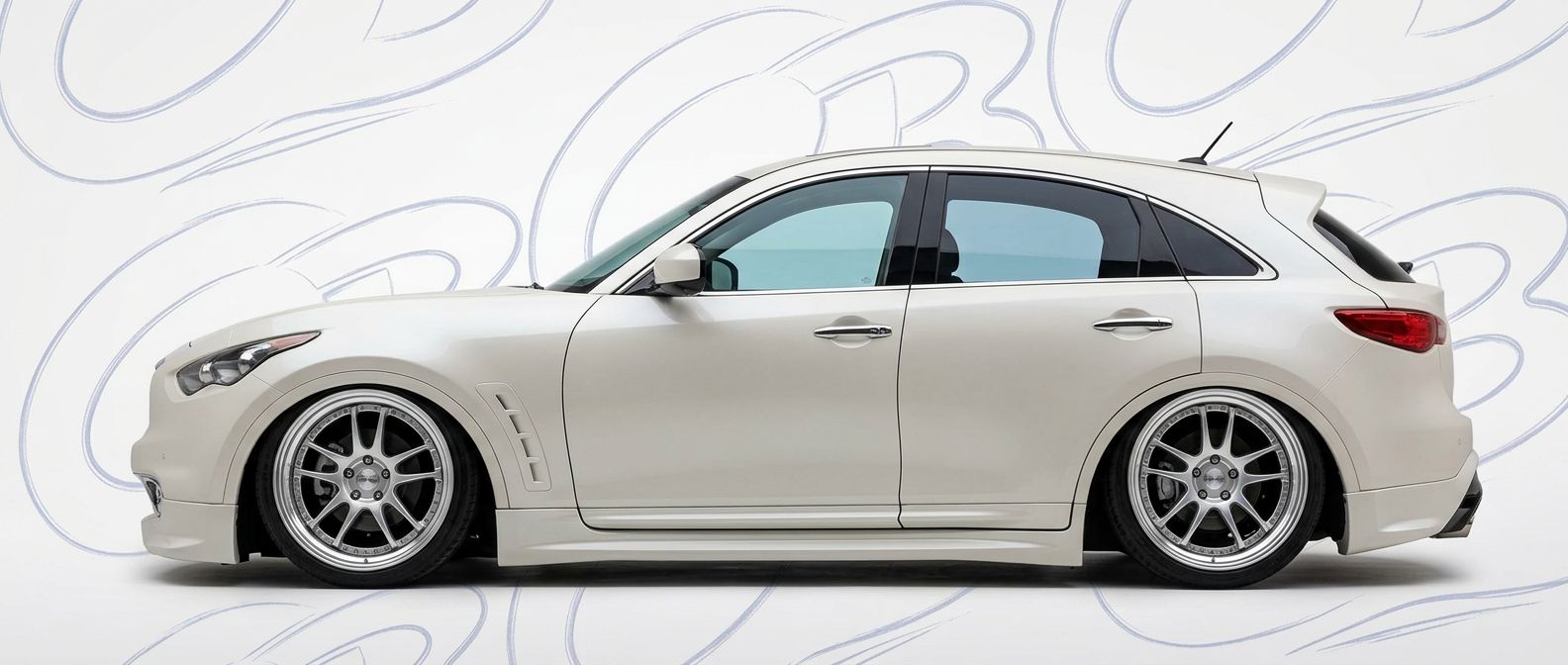 Professional automotive photography of a 2015 Infiniti FX with high-fidelity 2015.