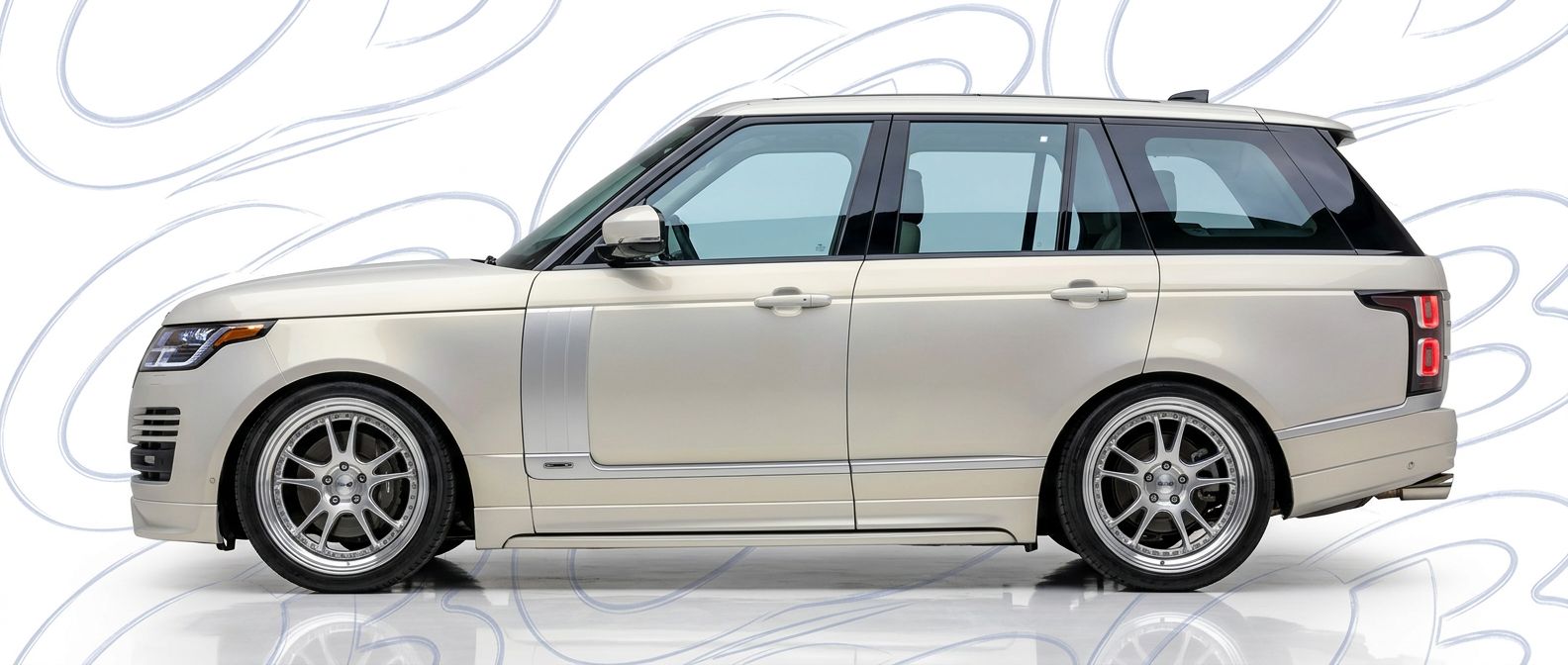 Front-angle view of 2019 Land Rover Range Rover 2019 - Durable and stylish exterior enhancement.