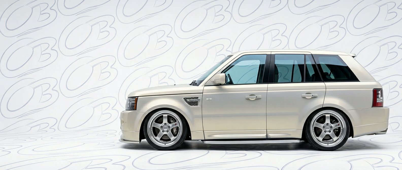 Land Rover Range Rover Sport 2009 - Bodykits, Bumpers, Fenders and more... Top-tier 2009 Land Rover Range Rover Sport 2009 featuring a high-gloss finish and carbon fiber weave.