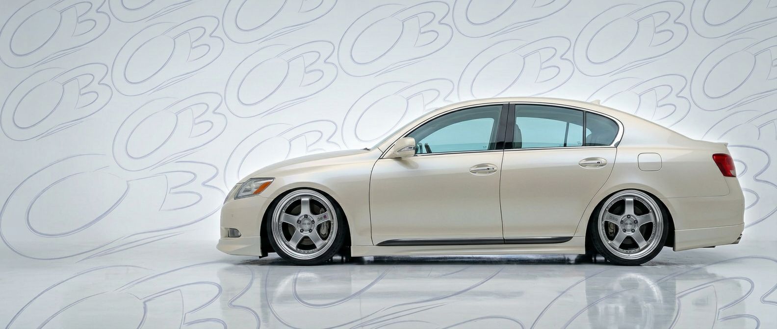 Detailed view of 2010 Lexus GS430 2010 featuring lightweight, durable construction.