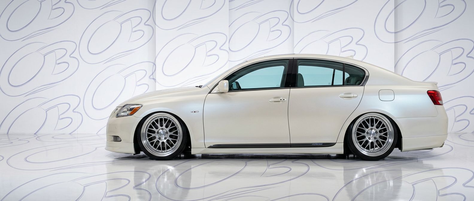 Top-tier 2007 Lexus GS450h 2007 featuring a high-gloss finish and carbon fiber weave.