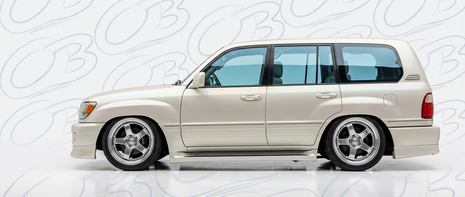 Sleek 2002 Lexus LX470 2002 - Precision-engineered parts for a perfect fitment.