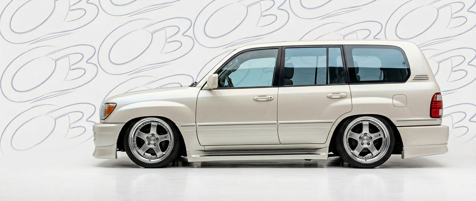 High-quality 2006 Lexus LX470 2006 exterior shot with professional studio lighting.