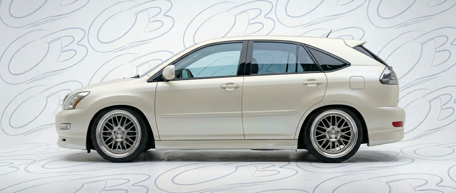 Top-tier 2006 Lexus RX350 2006 featuring a high-gloss finish and carbon fiber weave.