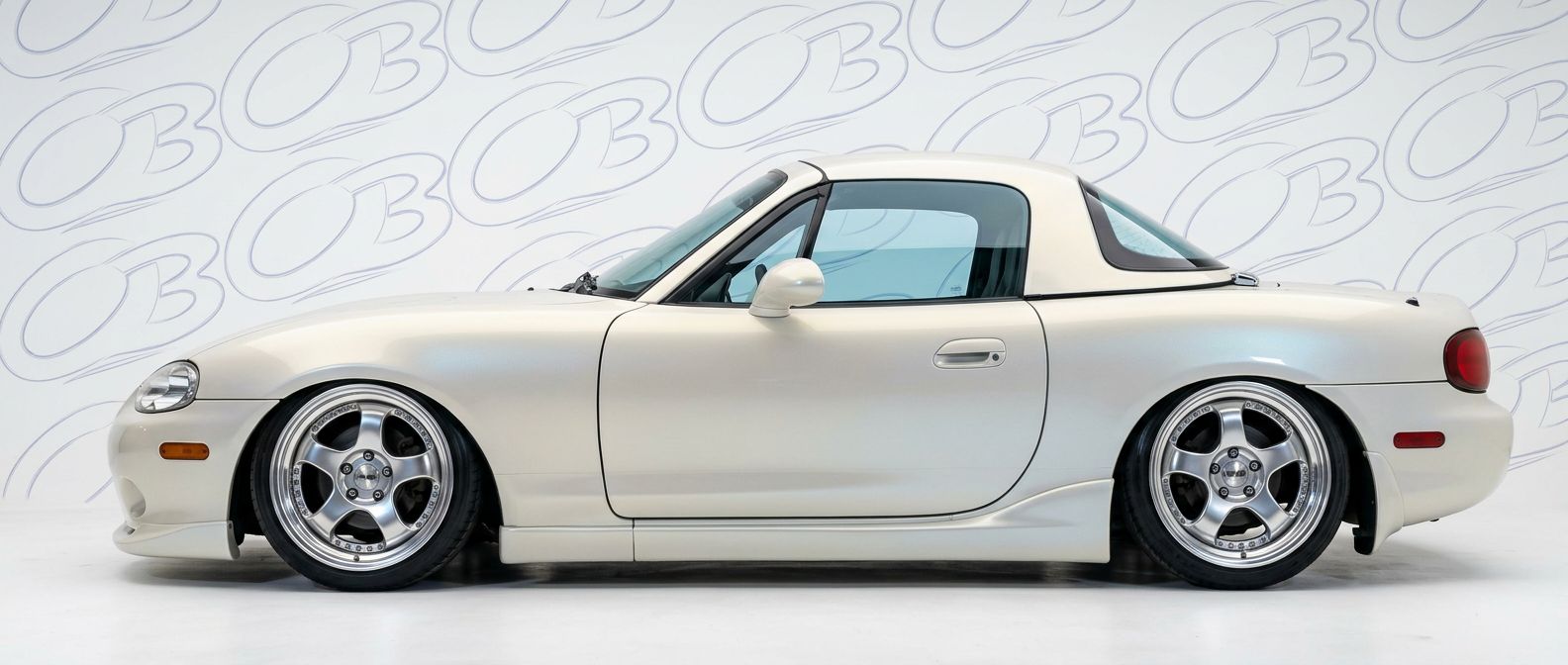 Aggressive 2001 Mazda Miata 2001 styling to enhance your vehicle's aesthetic.