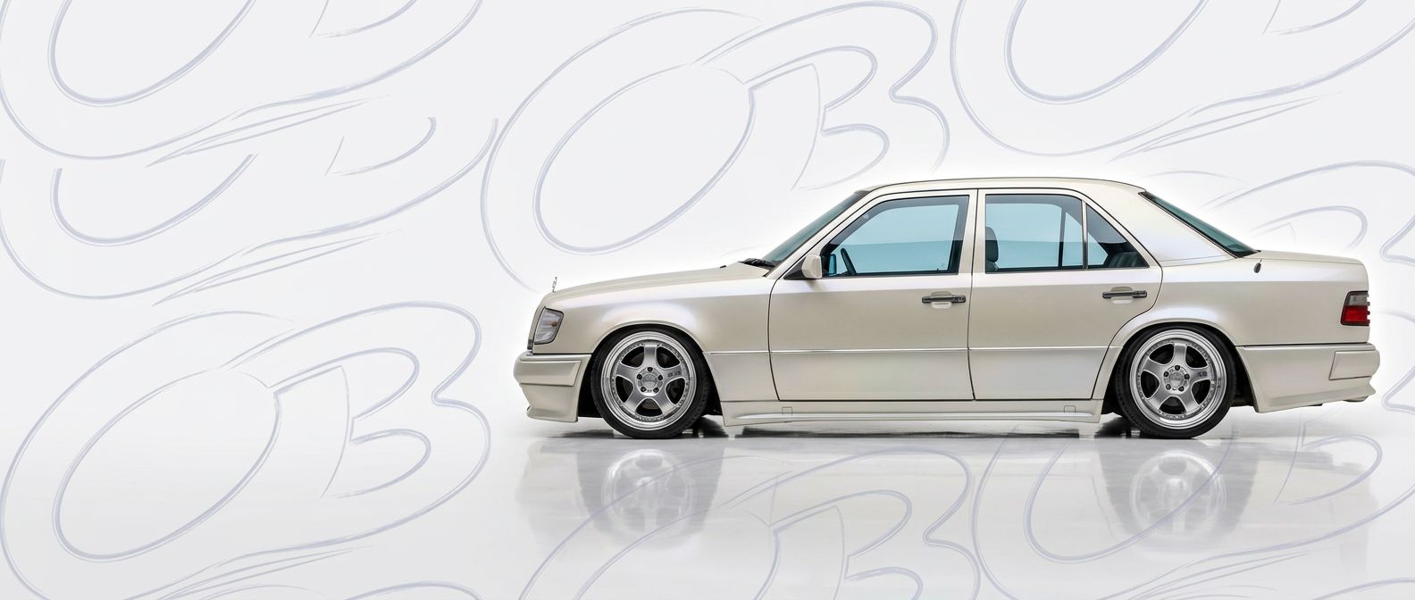 High-quality 1995 Mercedes-Benz E-Class 1995 exterior shot with professional studio lighting.