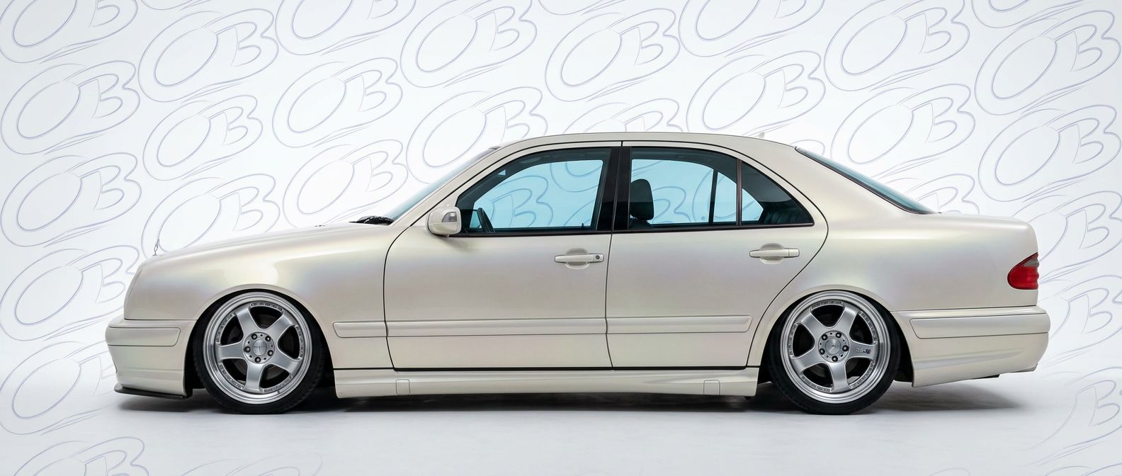 Front-angle view of 1999 Mercedes-Benz E-Class 1999 - Durable and stylish exterior enhancement.