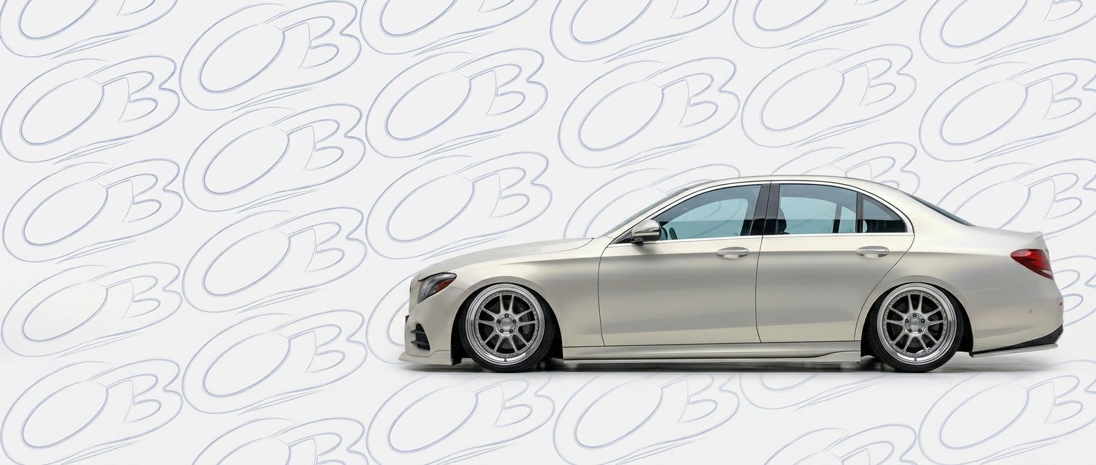 Professional automotive photography of a  Mercedes-Benz E-Class with high-fidelity 2018.