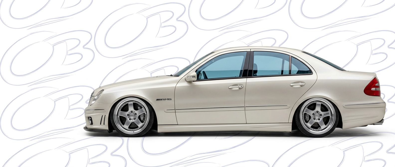 Aerodynamic 2006 Mercedes-Benz E55 AMG 2006 - Sleek design for enhanced vehicle styling.