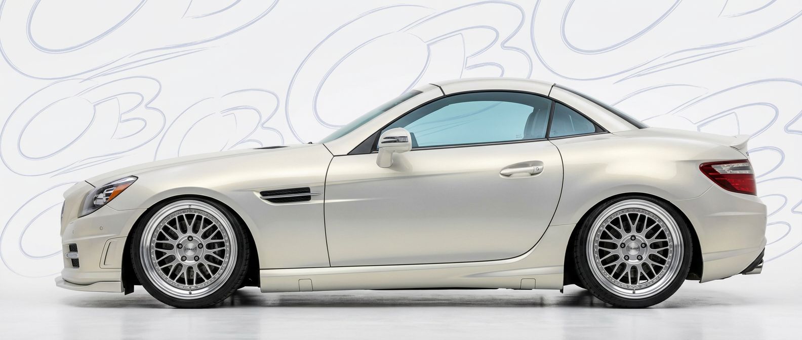 Front-angle view of 2011 Mercedes-Benz SLK-Class 2011 - Durable and stylish exterior enhancement.