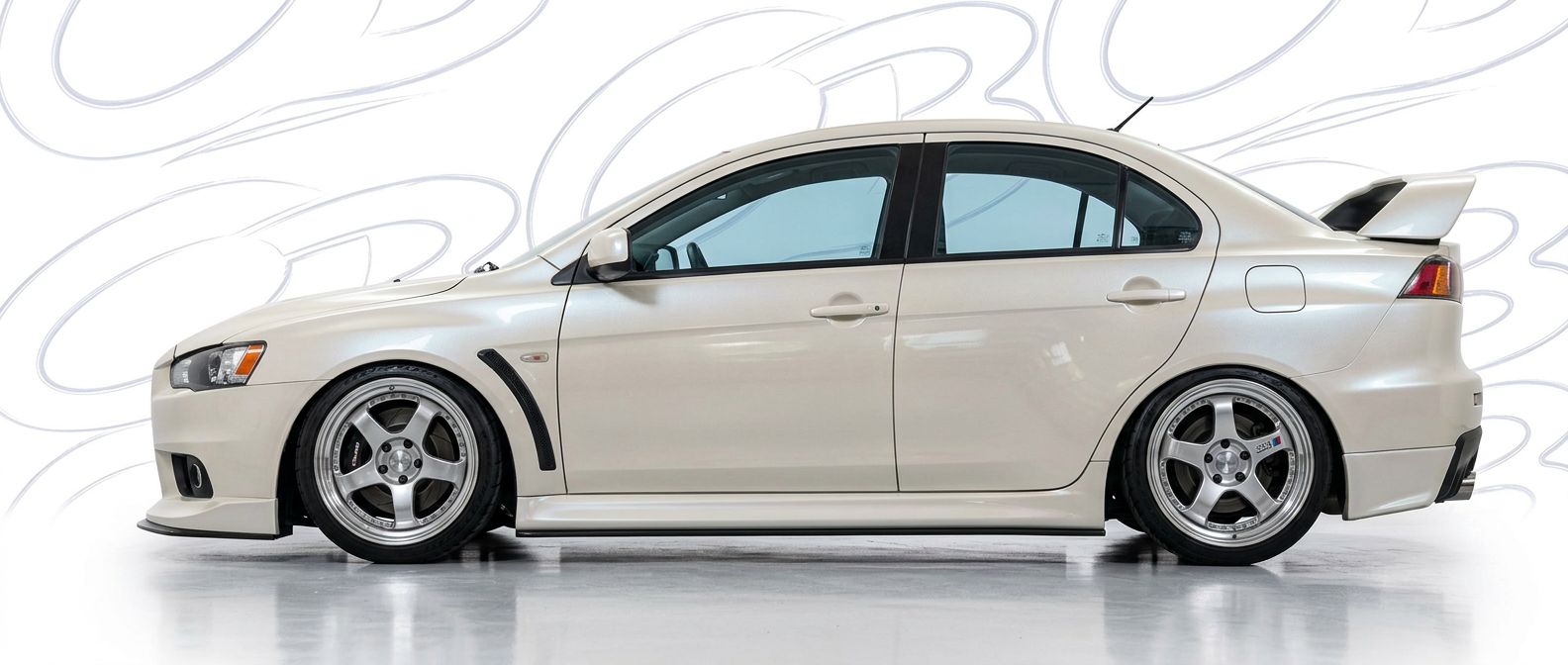 Aerodynamic 2011 Mitsubishi Evolution 2011 - Sleek design for enhanced vehicle styling.