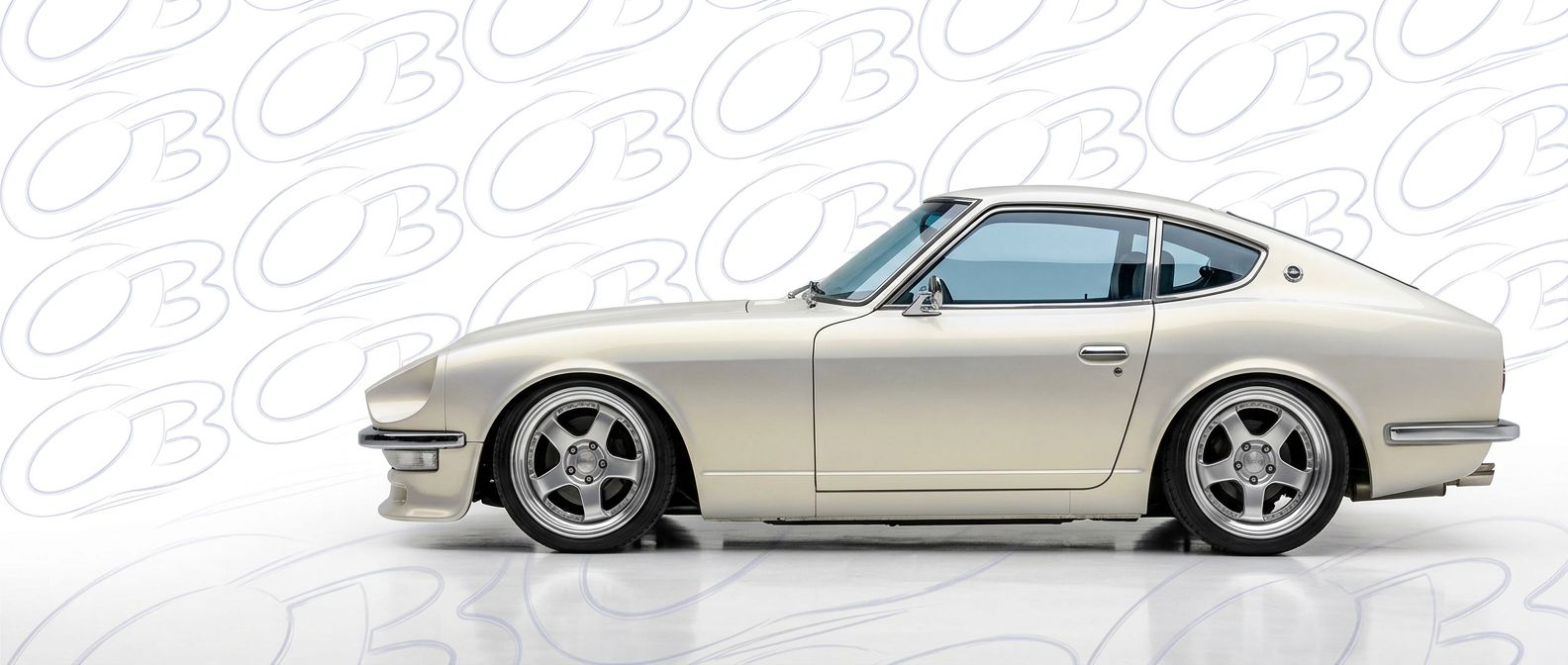 High-quality 1971 Nissan 240Z 1971 exterior shot with professional studio lighting.