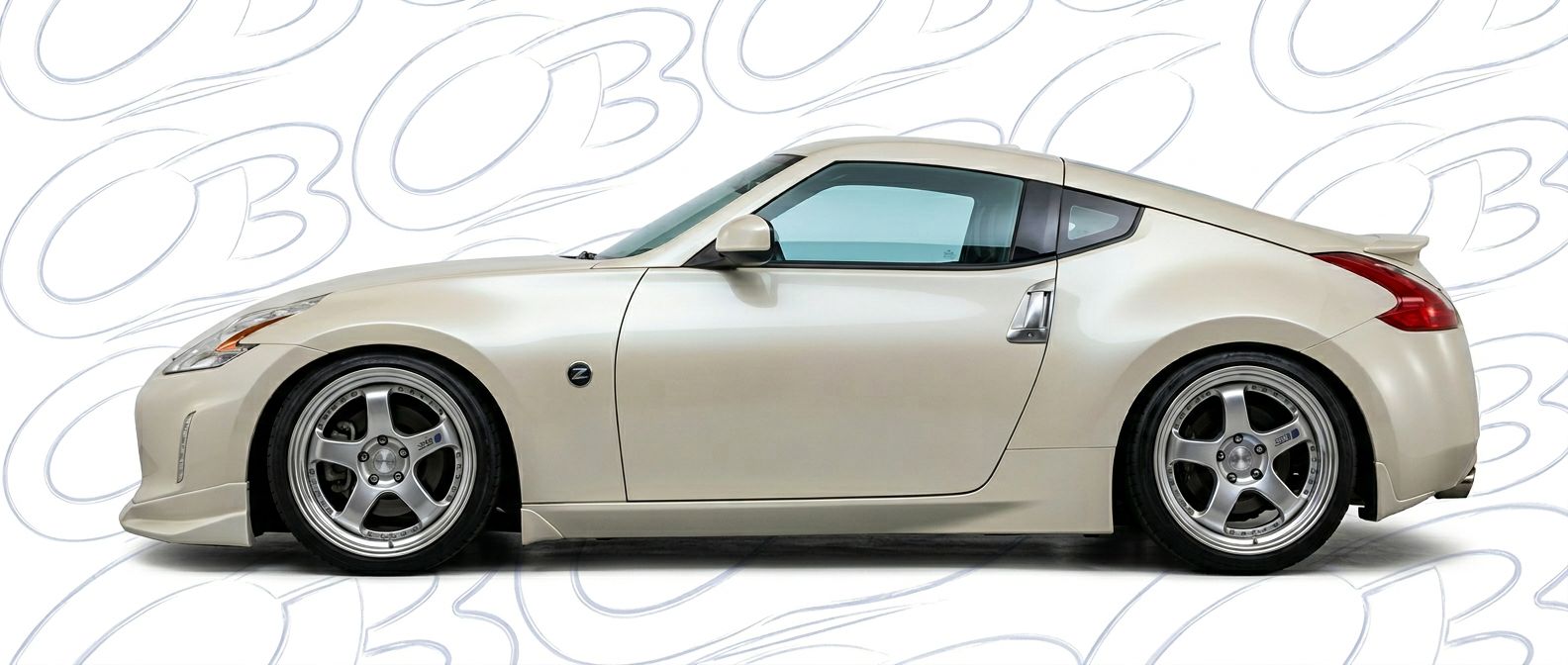 Aerodynamic 2014 Nissan 370Z 2014 - Sleek design for enhanced vehicle styling.