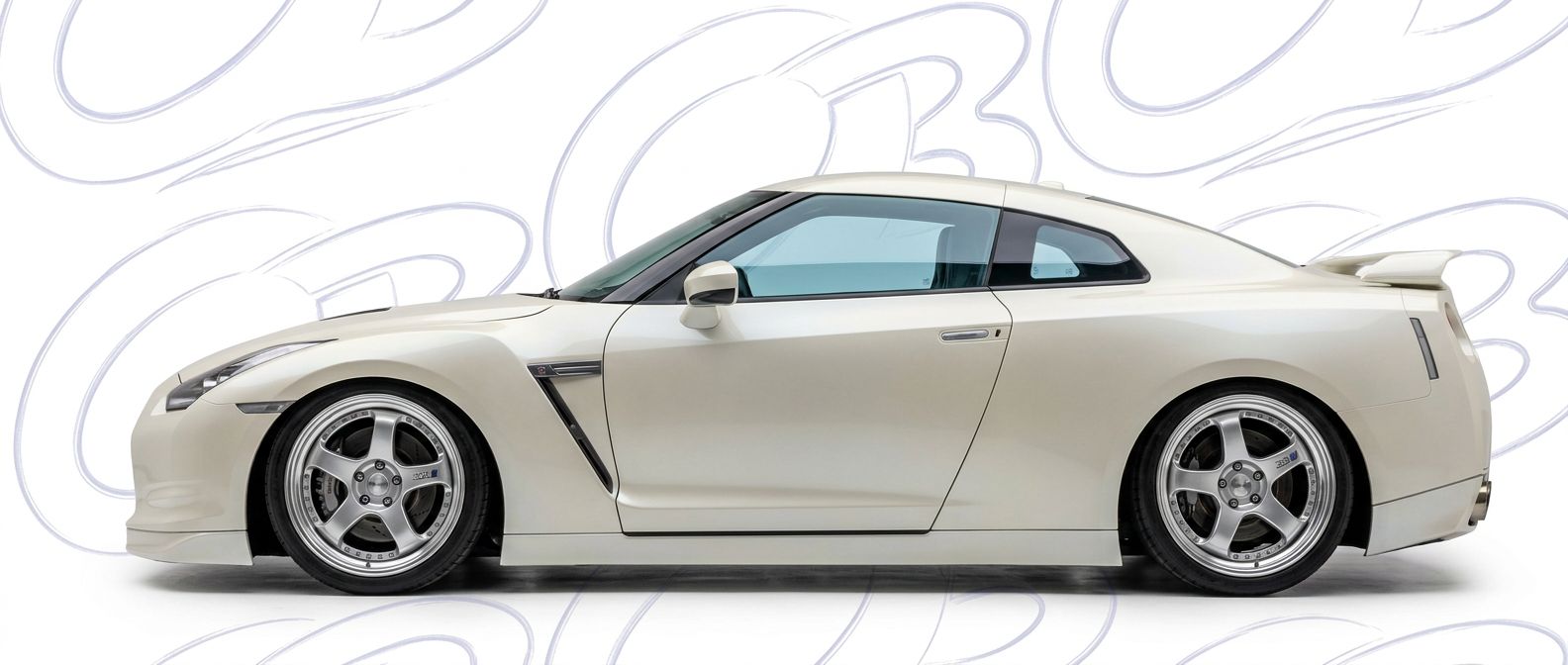 Aerodynamic 2010 Nissan GT-R 2010 - Sleek design for enhanced vehicle styling.