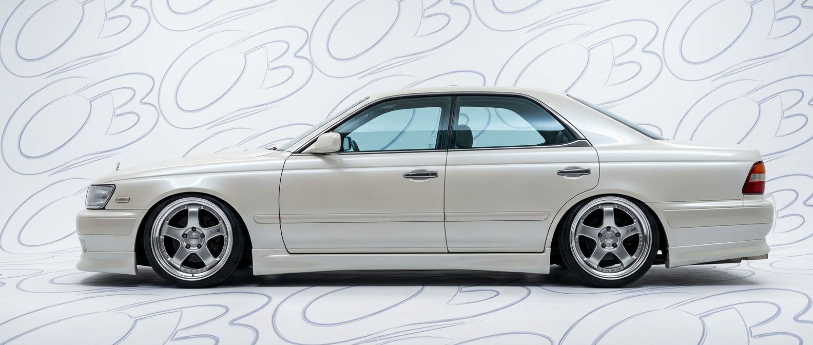 Detailed view of 2000 Nissan Laurel 2000 featuring lightweight, durable construction.