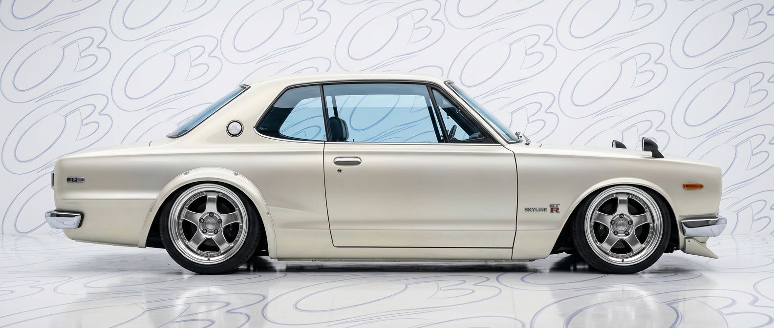 Custom 1972 for 1972 Nissan Skyline - Premium aerodynamic automotive body parts.