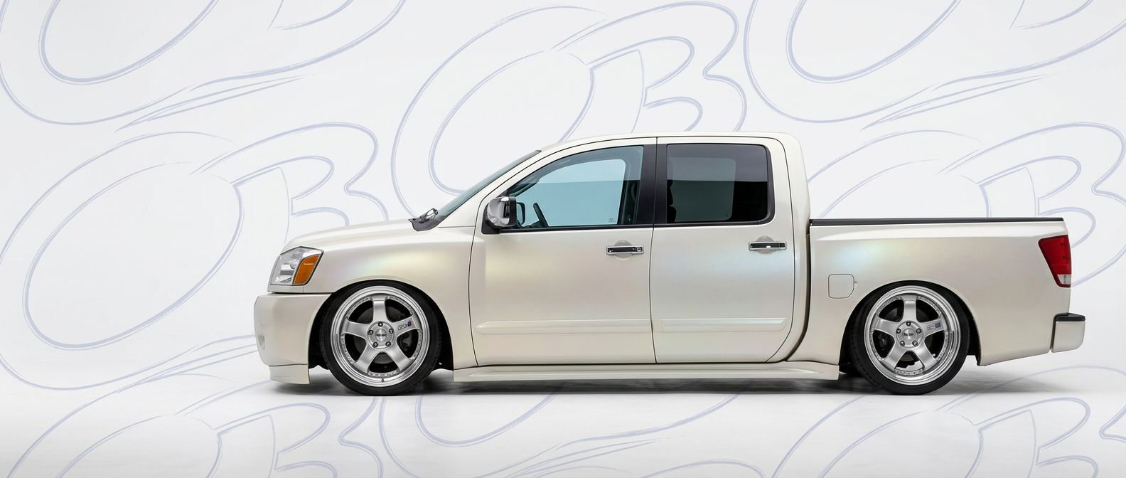 Aerodynamic 2014 Nissan Titan 2014 - Sleek design for enhanced vehicle styling.