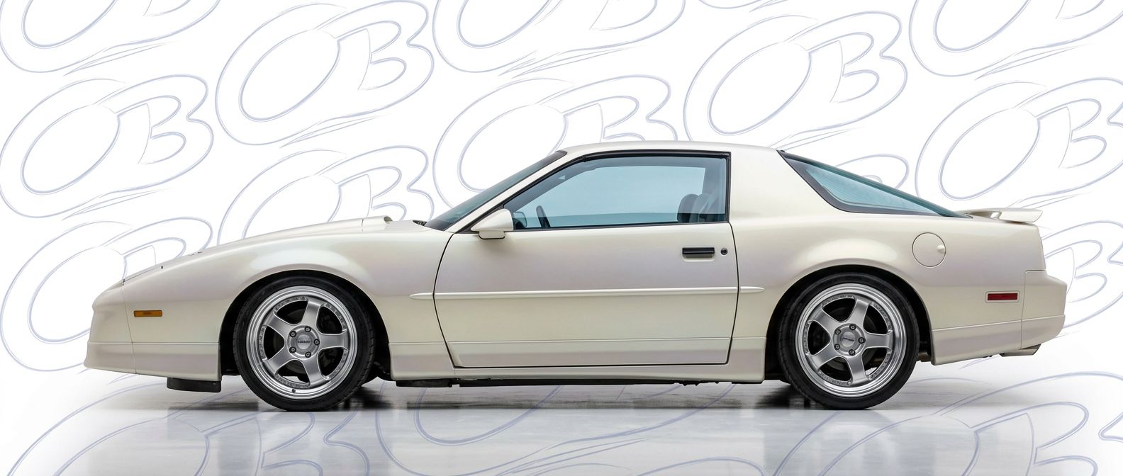 High-quality 1987 Pontiac Firebird 1987 exterior shot with professional studio lighting.