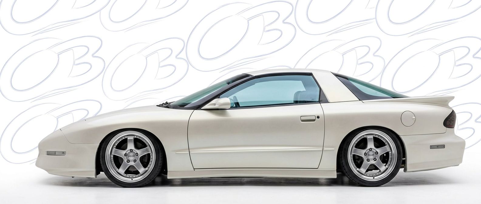 Aerodynamic 1996 Pontiac Firebird 1996 - Sleek design for enhanced vehicle styling.