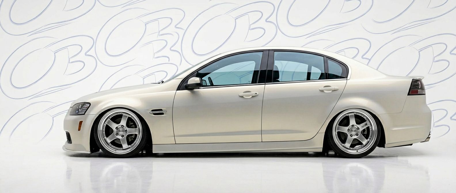 Detailed view of 2009 Pontiac G8 2009 featuring lightweight, durable construction.