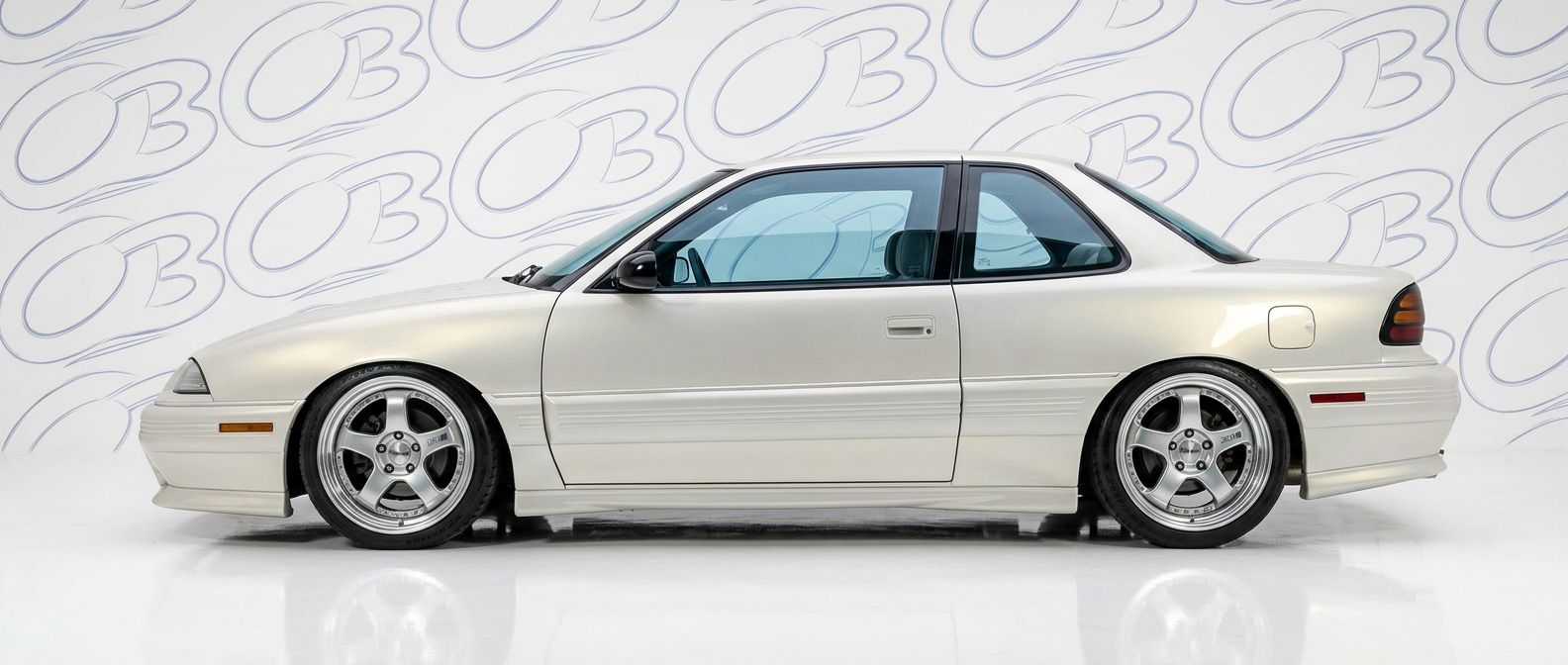 High-quality 1993 Pontiac Grand Am 1993 exterior shot with professional studio lighting.