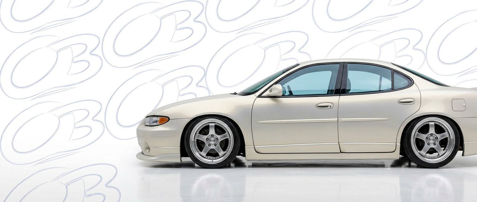 Detailed view of 2003 Pontiac Grand Prix 2003 featuring lightweight, durable construction.