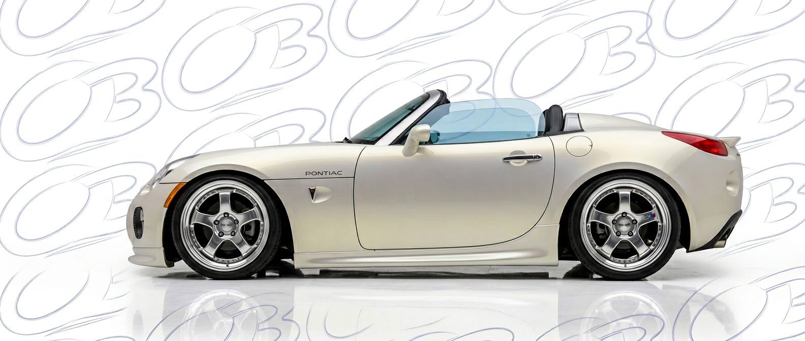Front-angle view of  Pontiac Solstice Solstice - Durable and stylish exterior enhancement.