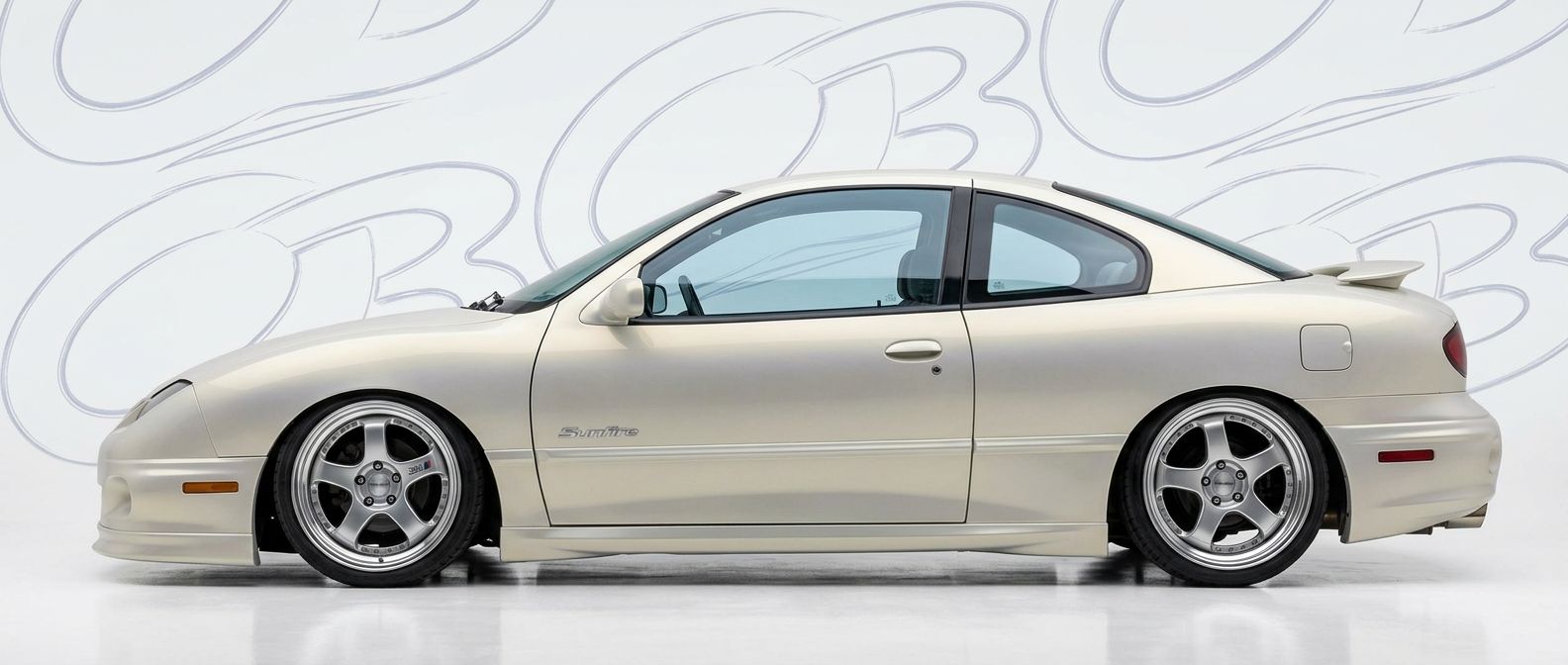 Professional automotive photography of a 2004 Pontiac Sunfire with high-fidelity 2004.