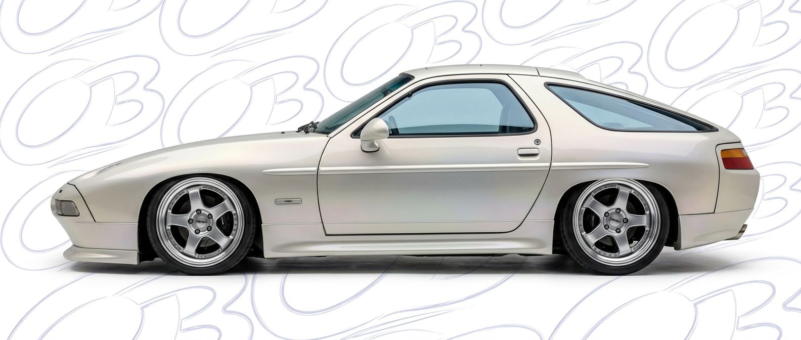 Detailed view of 1988 Porsche 928 1988 featuring lightweight, durable construction.