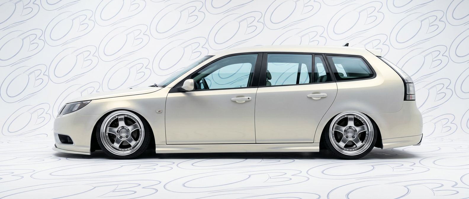 Professional automotive photography of a 2006 Saab 9-3X with high-fidelity 2006.