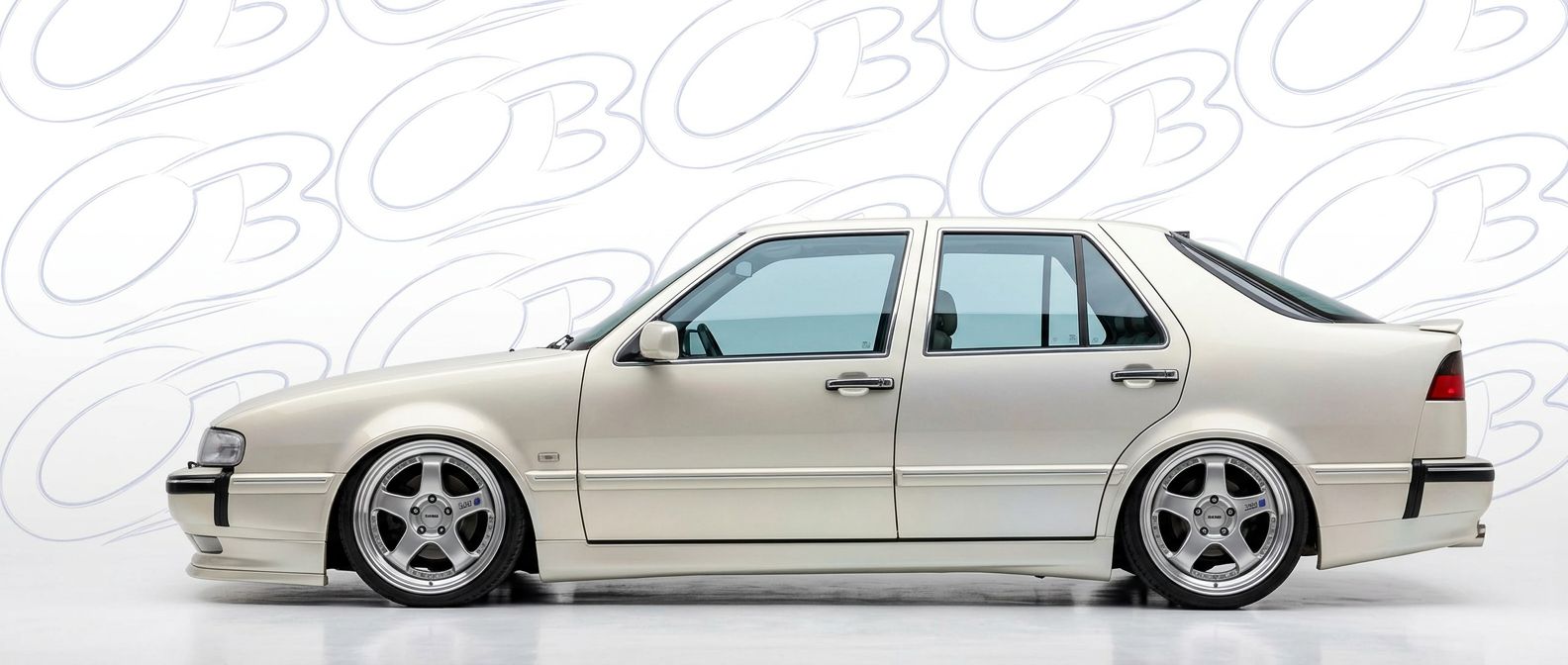 Front-angle view of 1988 Saab 9000 1988 - Durable and stylish exterior enhancement.