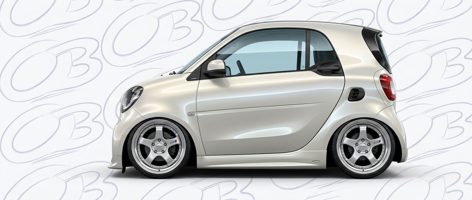 Top-tier 2016 Smart fortwo 2016 featuring a high-gloss finish and carbon fiber weave.
