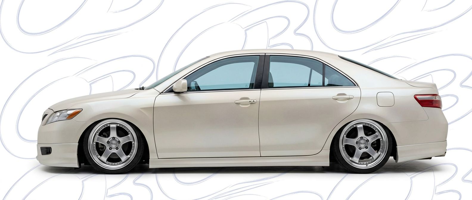 Front-angle view of 2007 Toyota Camry 2007 - Durable and stylish exterior enhancement.