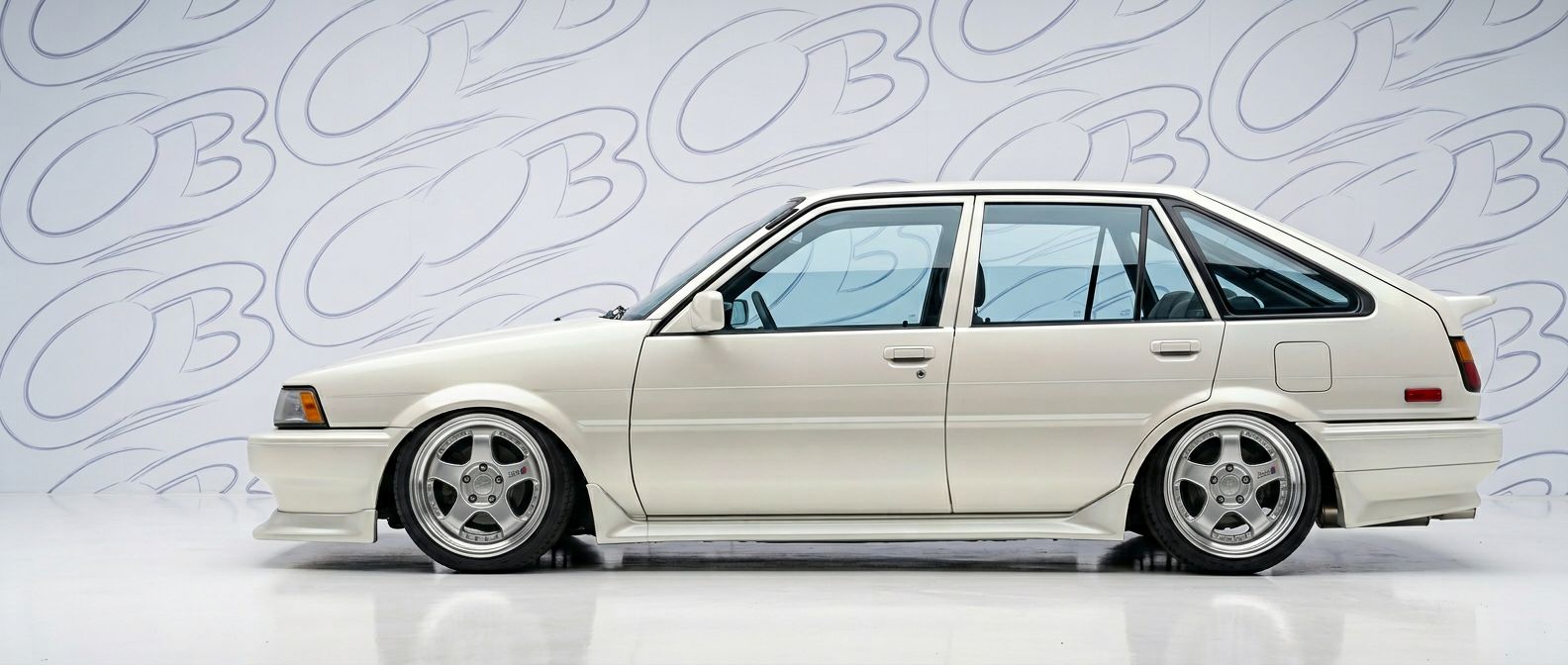 Aerodynamic 1987 Toyota Corolla 1987 - Sleek design for enhanced vehicle styling.