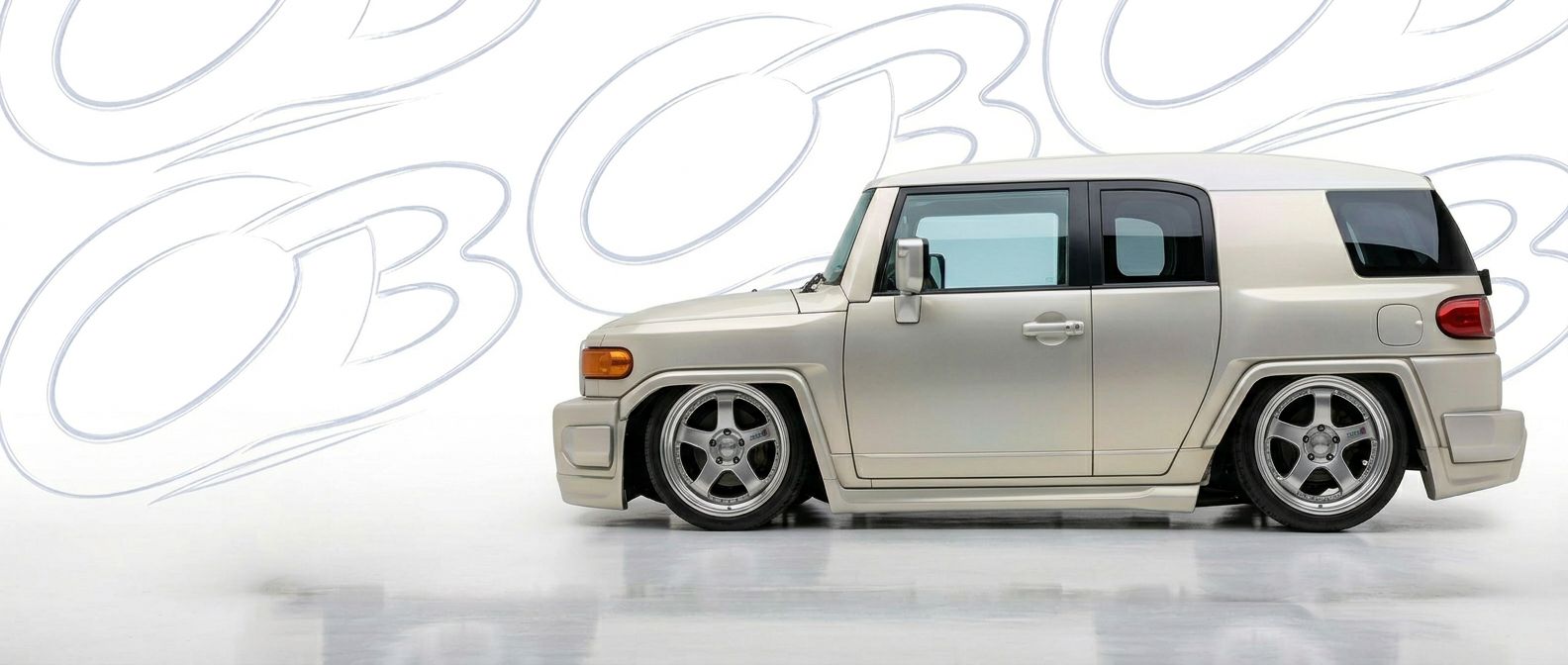 Front-angle view of 2007 Toyota FJ Cruiser 2007 - Durable and stylish exterior enhancement.