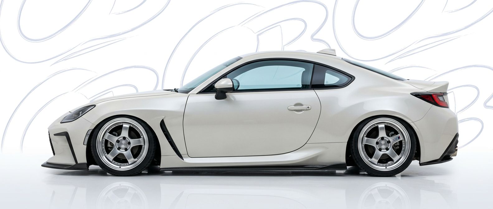 Aerodynamic 2021 Toyota GR86 2021 - Sleek design for enhanced vehicle styling.