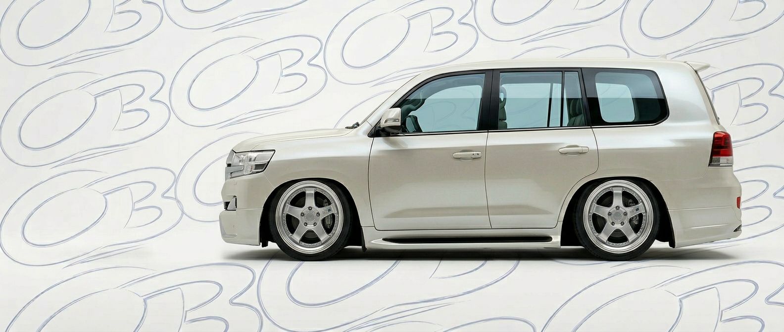 Front-angle view of 2015 Toyota Land Cruiser 2015 - Durable and stylish exterior enhancement.