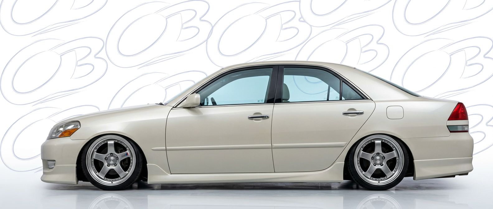 High-quality 2006 Toyota Mark II 2006 exterior shot with professional studio lighting.