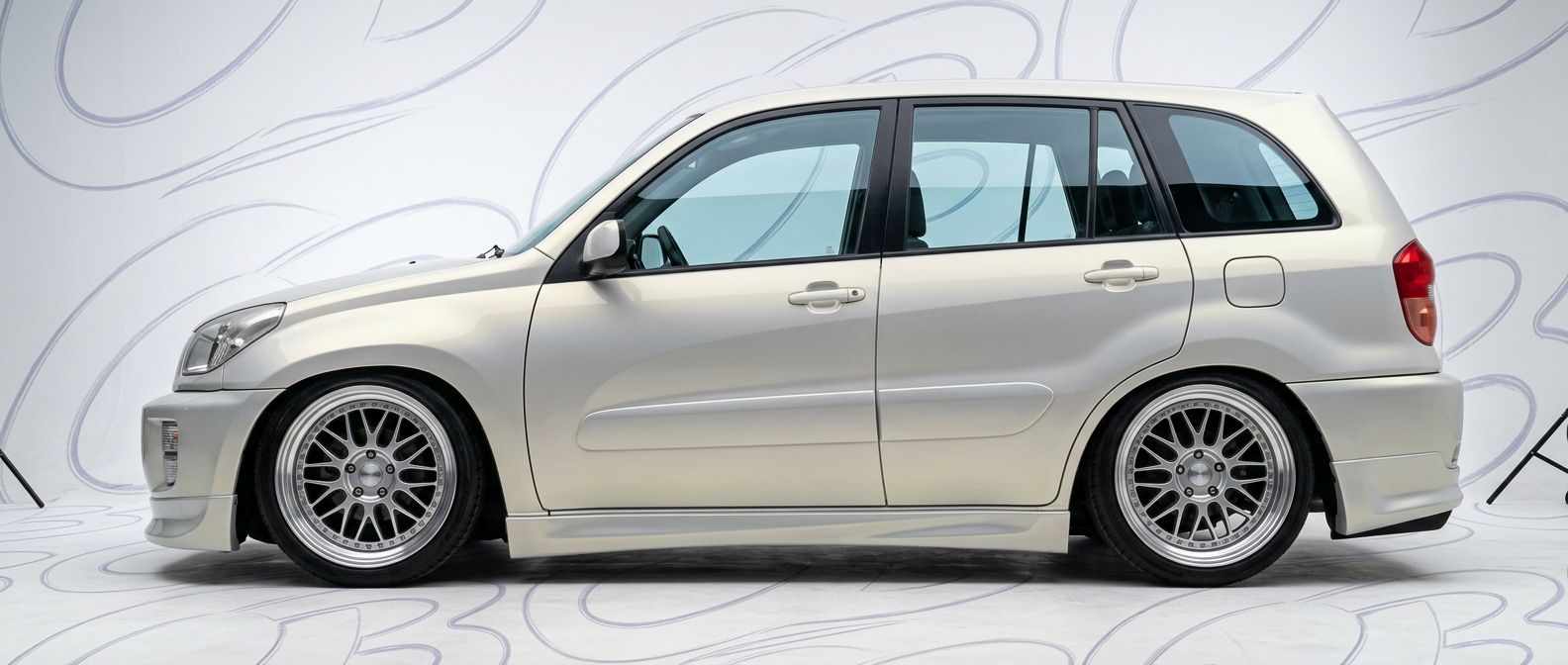 Top-tier 2005 Toyota RAV4 2005 featuring a high-gloss finish and carbon fiber weave.