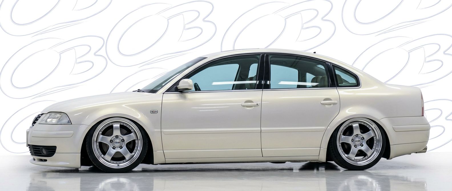 Aggressive 2000 Volkswagen Passat 2000 styling to enhance your vehicle's aesthetic.