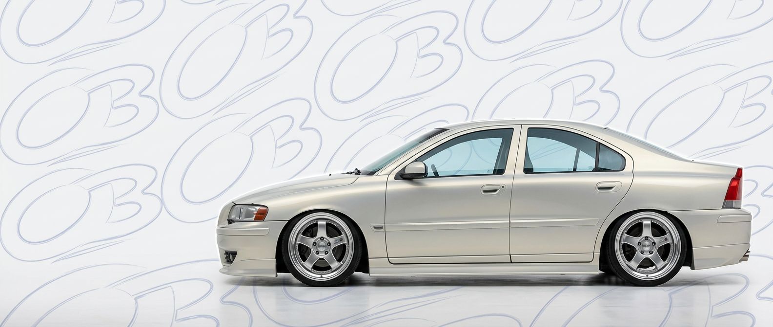 Detailed view of 2001 Volvo S60 2001 featuring lightweight, durable construction.
