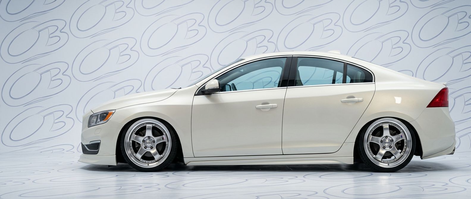 Aerodynamic 2015 Volvo S60 2015 - Sleek design for enhanced vehicle styling.