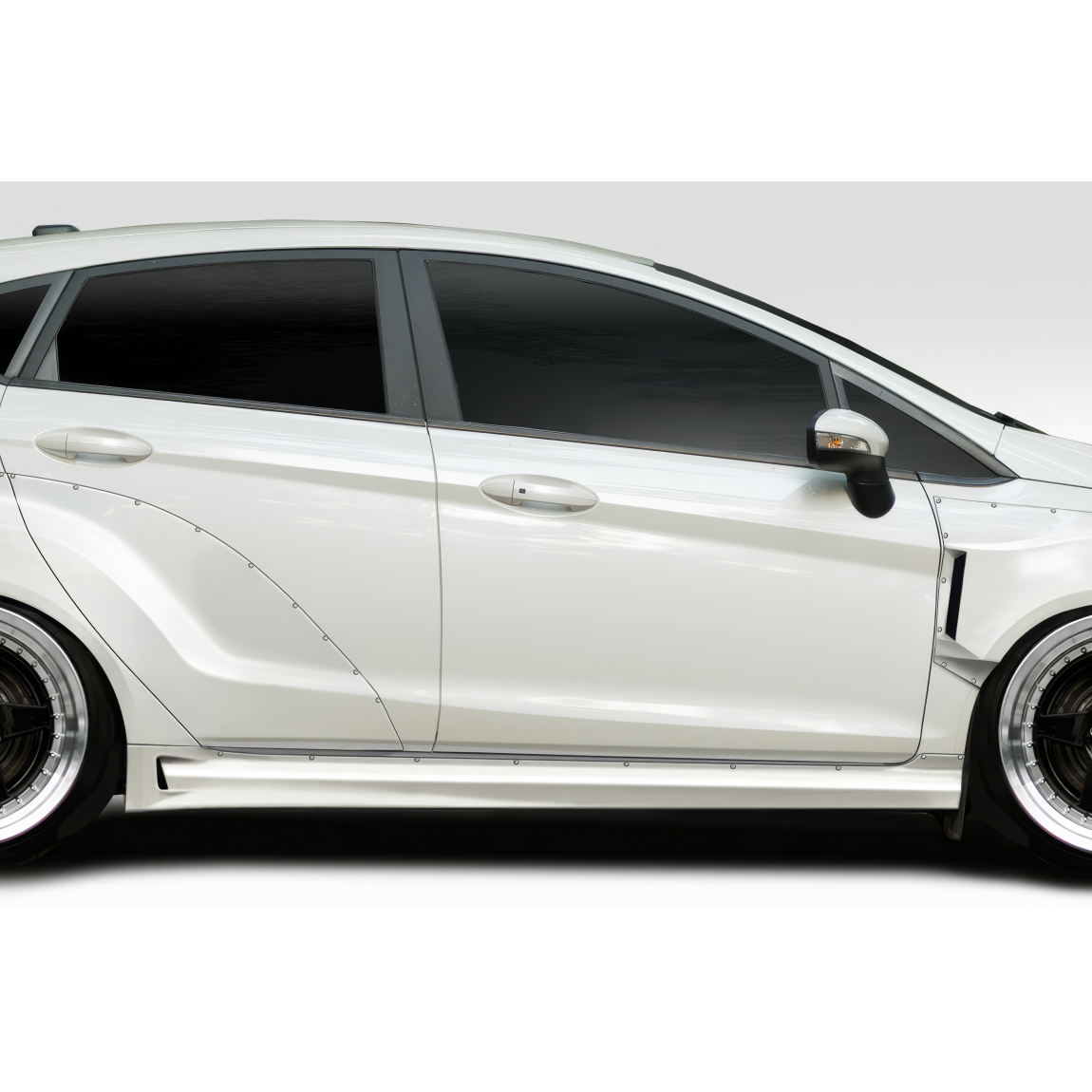 All kind of body kits for Ford Fiesta 2014. Exterior/Side Skirts 