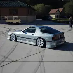 Mazda RX7 1986-1991 b > Style 1 Piece Polyurethane Rear Bumper image - 5