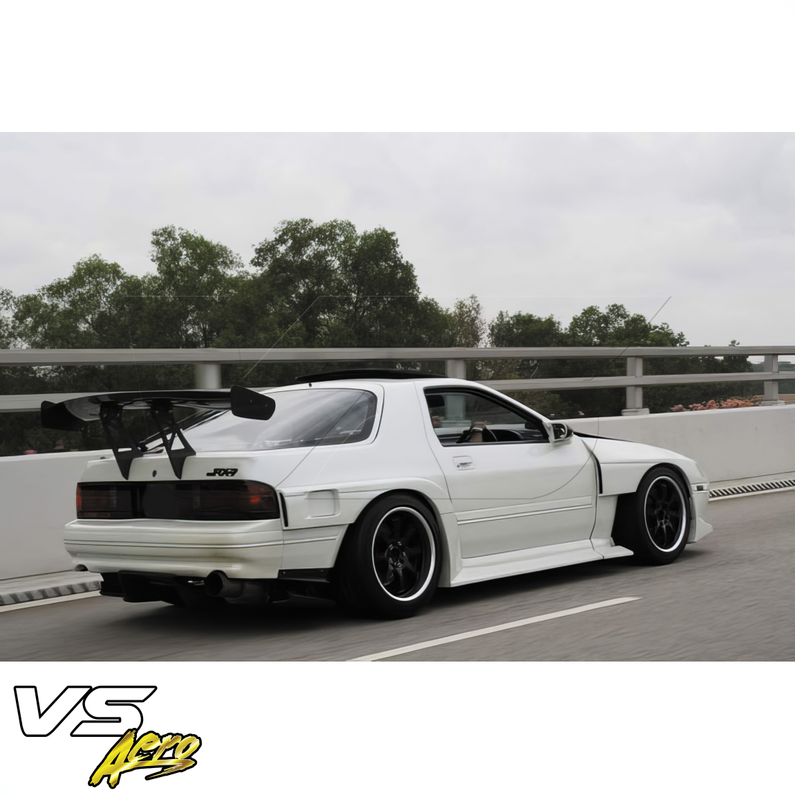 All kind of body kits for Mazda RX-7 1986. Exterior/Side Skirts 